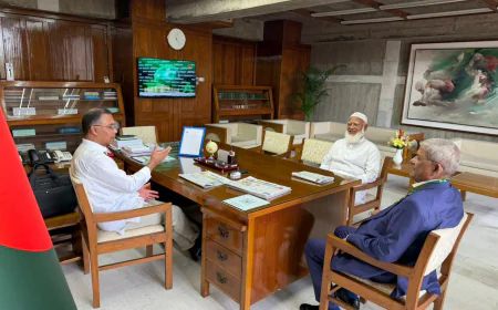 Opposition leader meets PM at parliament