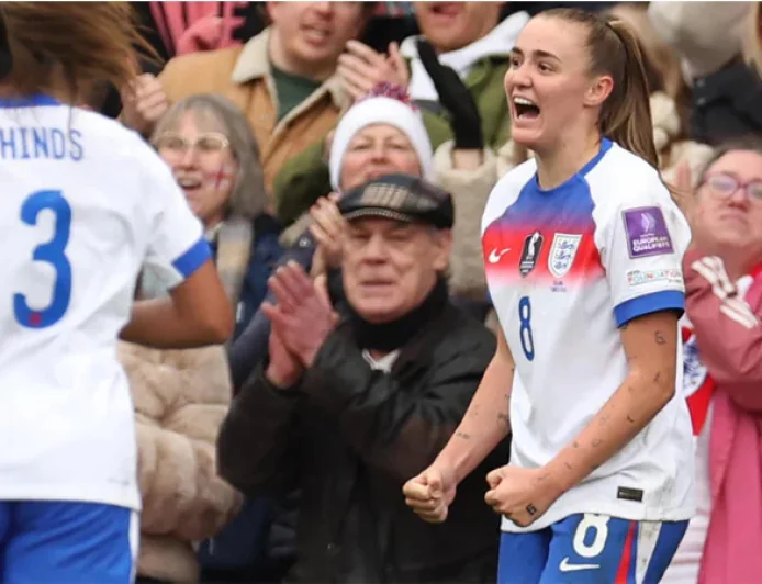 Bronze and Stanway on target for England in World Cup qualifying