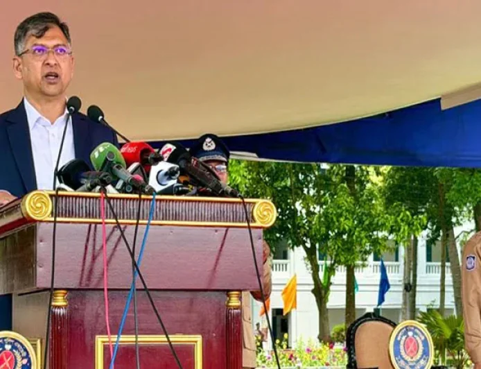 Govt to consider restoring any of suitable previous police uniform: Home Minister