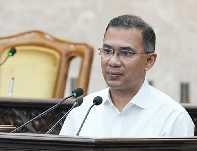 Don't involve in politics during sports life, PM urges athletes