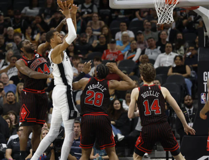 Wembanyama sets record as Spurs beat Bulls, Shai rescues Thunder