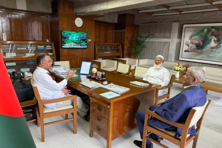 Opposition leader meets PM at parliament