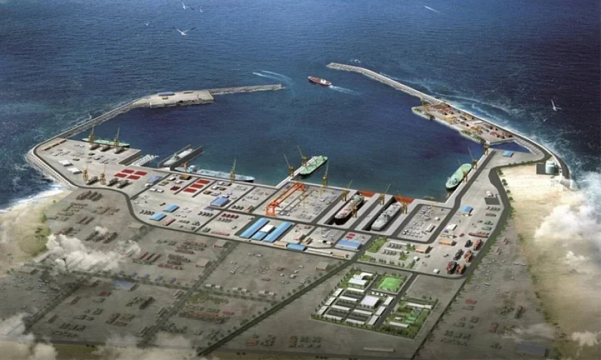 Drones hit fuel tank in Oman port: state media