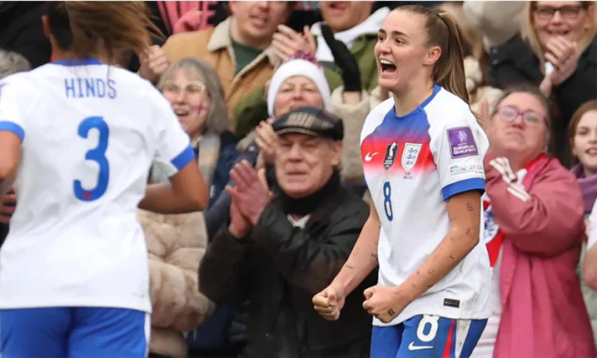 Bronze and Stanway on target for England in World Cup qualifying