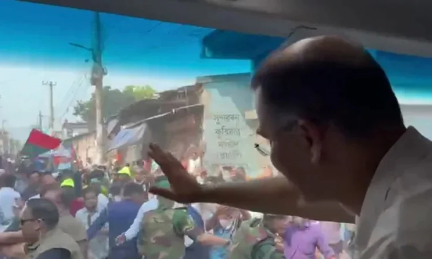 PM arrives in Dinajpur to inaugurate canal excavation programme