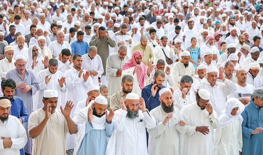 Muslims across Saudi Arabia perform Eid-ul-Fitr prayer