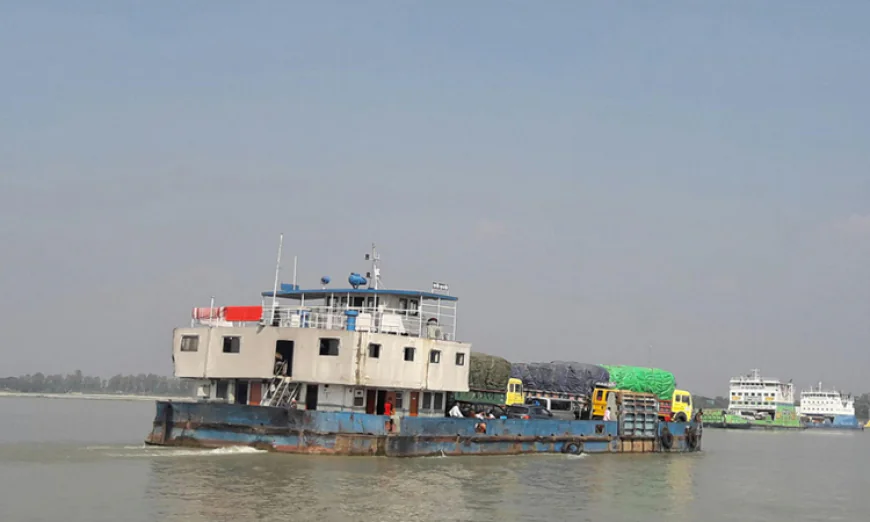 Ferry services on Paturia-Daulatdia route resume after 2 hrs