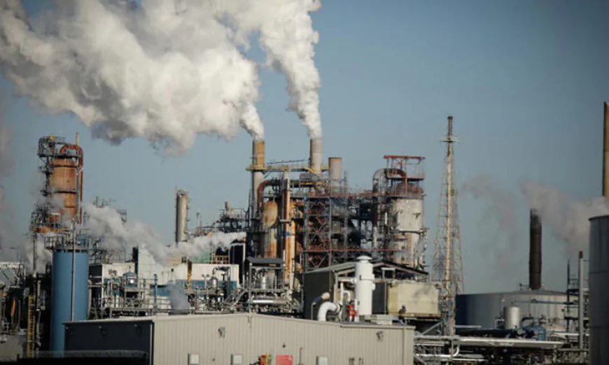 Crude surges, stocks dive as Houthi attacks escalate Iran war