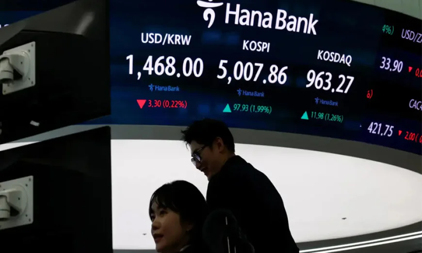 Japan's Nikkei down more than 5%, S. Korea's Kospi dips over 4%