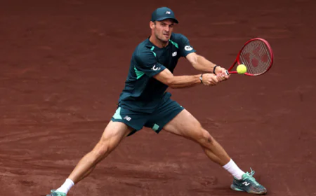 Paul battles past Burruchaga to win ATP Houston title