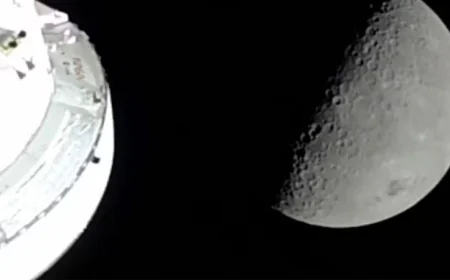 After milestone-rich lunar flyby, astronauts start trip home