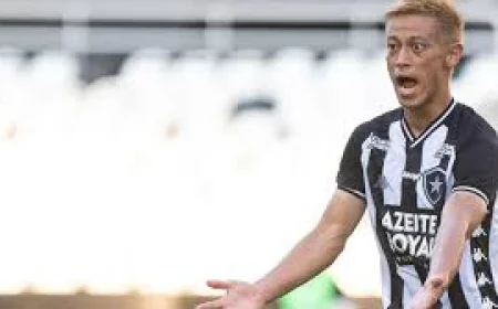 Former Japan and AC Milan star Honda laces up boots again at 39