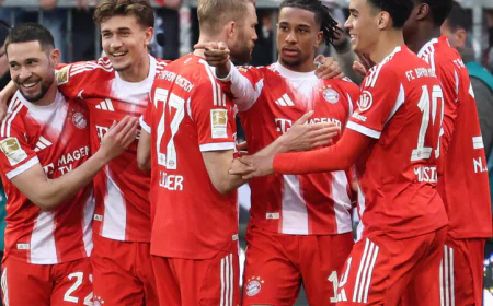 Record-breaking Bayern march closer to Bundesliga title