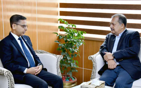 Indian envoy meets information minister