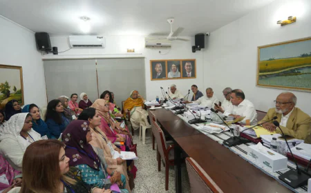 Tarique Rahman works at his party office past midnight