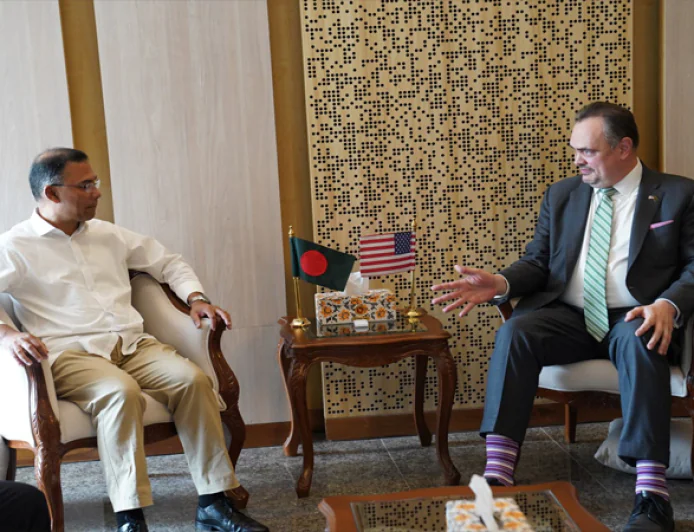 US ambassador calls on PM