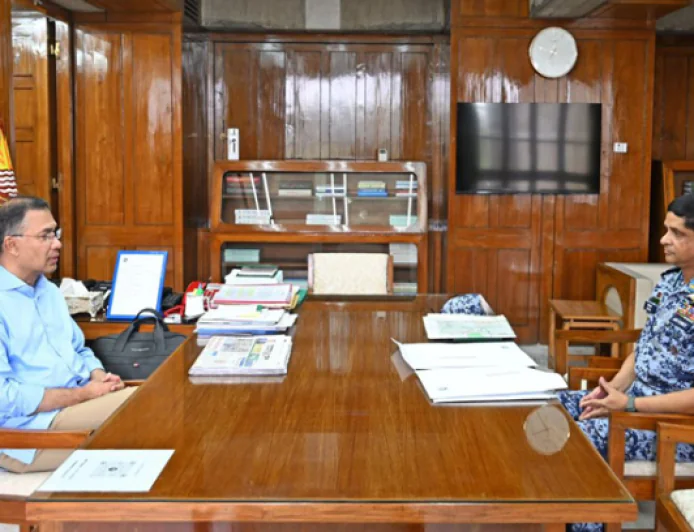 Air chief calls on PM