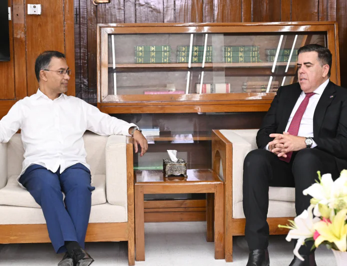 Australian parliamentary delegation calls on PM