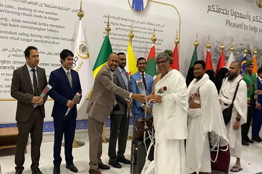 Bangladesh's first hajj flight reaches Saudi Arabia