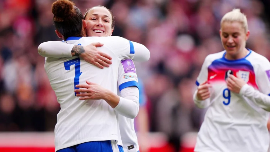 Stanway, Bronze score as England win World Cup qualifier