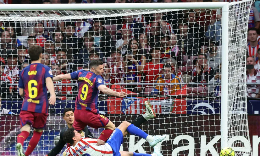 Lewandowski claims leaders Barca vital Liga win at Atletico