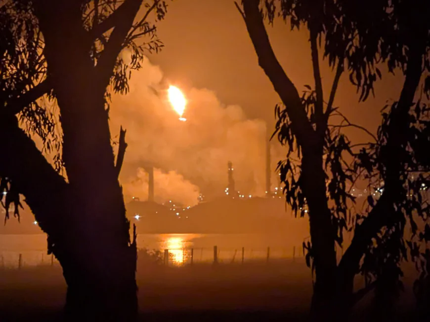 Fuel supply fears after blaze tears through crucial Australian refinery
