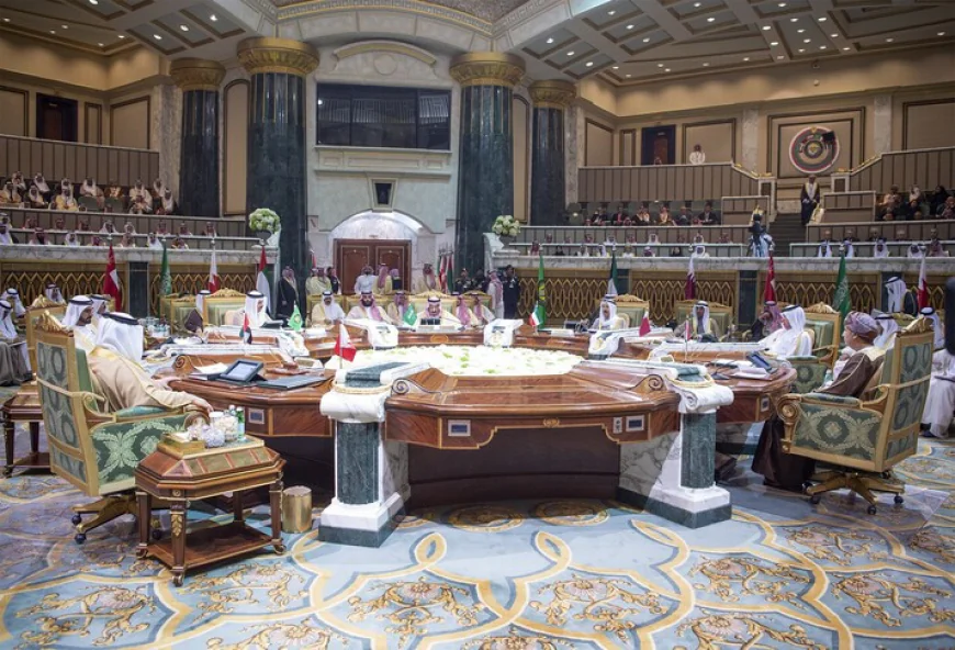 Gulf leaders meet in Saudi to discuss war's fallout
