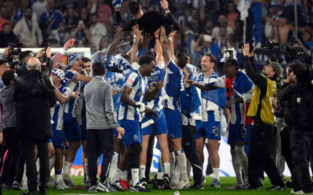 Porto edge Alverca to clinch Portuguese league title