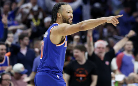 Knicks sweep past 76ers into NBA Eastern Conference finals