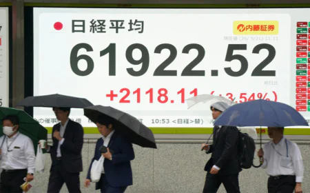 Asian stocks surge on Iran hopes and Samsung union talks