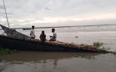 Boats with VGF-rice sink in Brahmaputra at Fulchhari