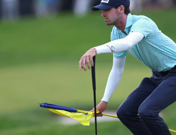 Pal in last duo could ease nerves for PGA leader Smalley