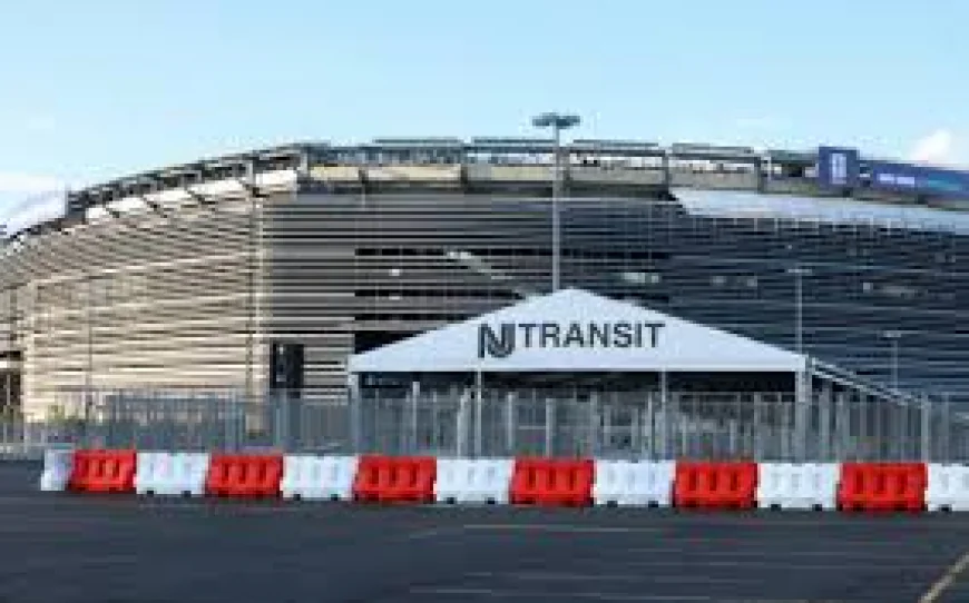 Rail fare to World Cup final stadium is cut ... to $105