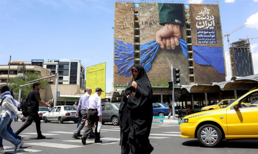 Iran's Guards threaten US sites as Trump waits for Tehran response