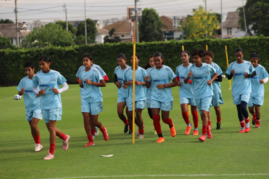 Women’s booters resume training