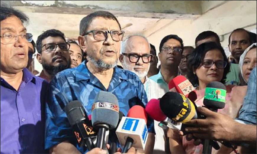 Health Minister’s surprise visit at Khulna hospital