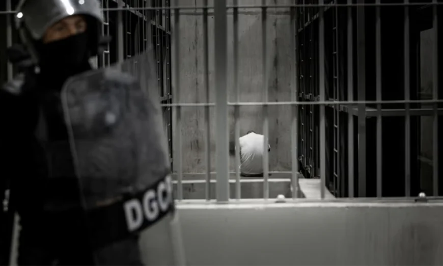 Inmates alleging torture take over Venezuelan prison