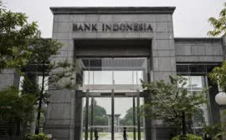 Indonesia’s Central Bank Delivers Surprise Rate Hike to Support Rupiah