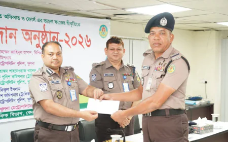 KMP Commissioner Awards Traffic Police for Outstanding Performance