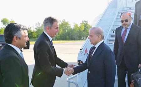 Pakistan Delegation Arrives in Switzerland for US-Iran Talks: PM’s Office