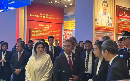PM Visits Communist Party Museum in Beijing