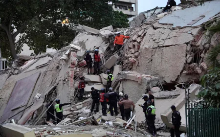 Venezuela earthquakes kill 920; tens of thousands remain missing