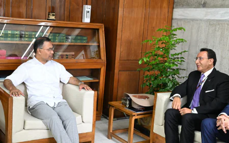 PM Urges Banglalink to Cut Internet Prices