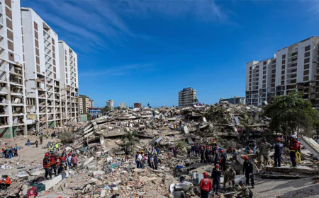 Strong Aftershock Jolts Caracas Days After Devastating Quakes