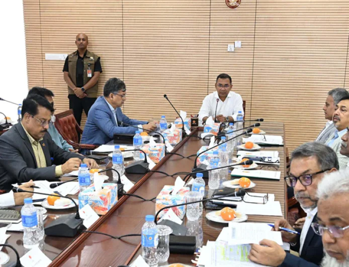 PM holds meeting on easing traffic congestion and modernising traffic management