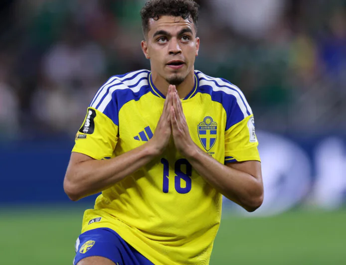 Sweden crush Tunisia 5-1 to take control of World Cup group