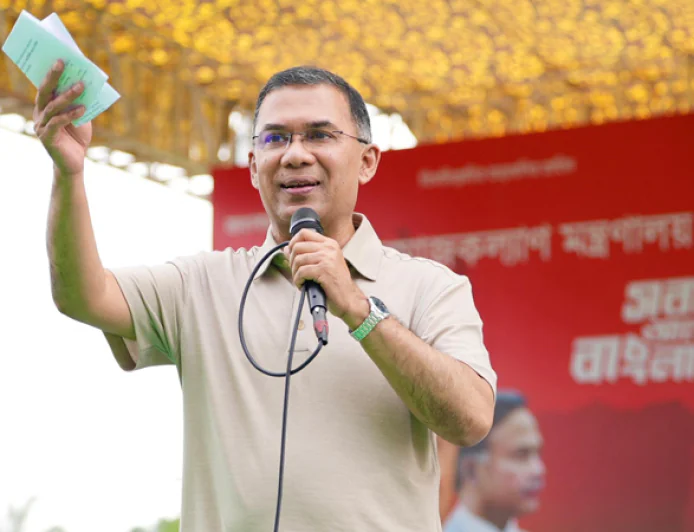 Stay Alert to Forces Threatening Government, PM Tells People