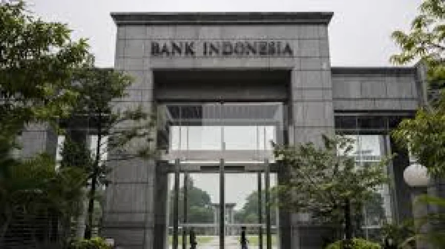 Indonesia’s Central Bank Delivers Surprise Rate Hike to Support Rupiah