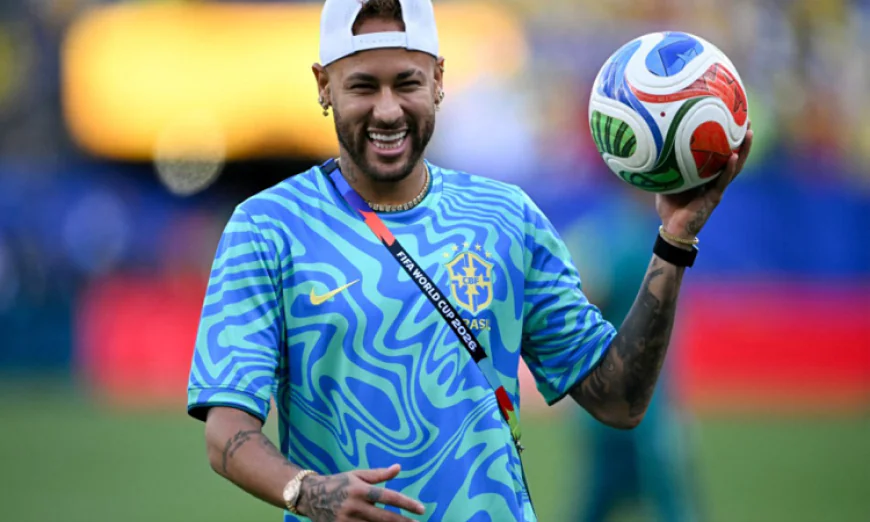 Neymar Returns to Brazil Training at World Cup