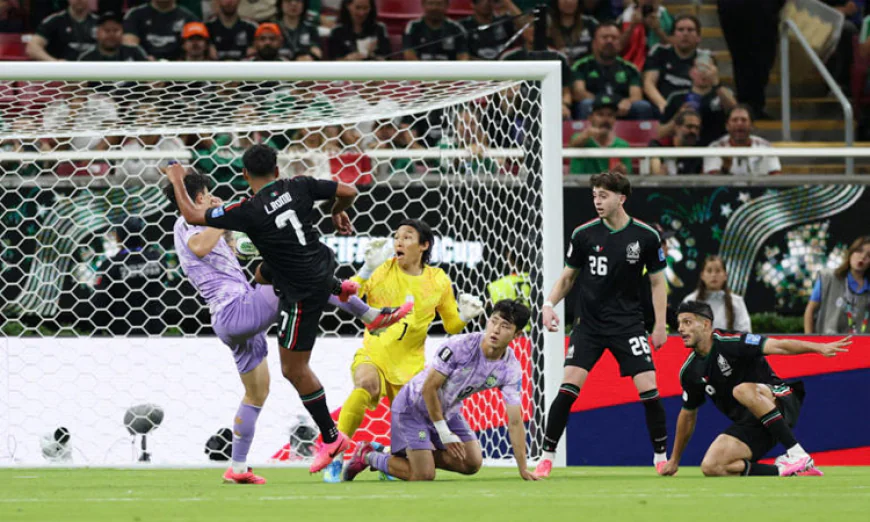 Mexico Reach World Cup Last 32, Canada Secure Historic First Win